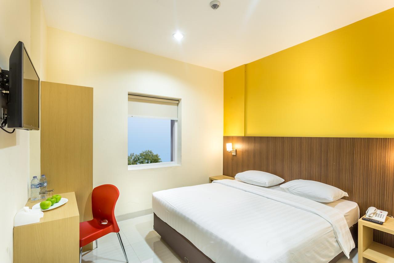 Astera Hotel Bintaro Serpong Exterior foto