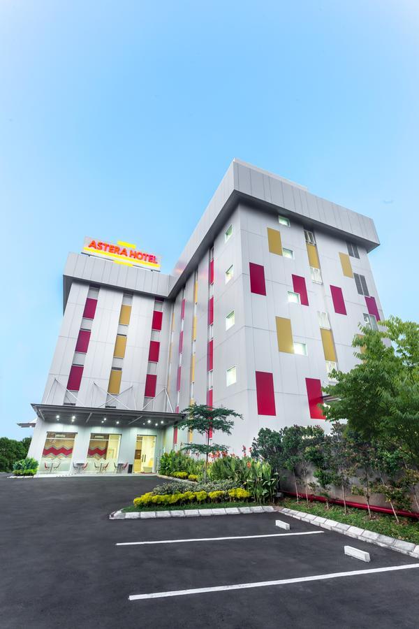 Astera Hotel Bintaro Serpong Exterior foto