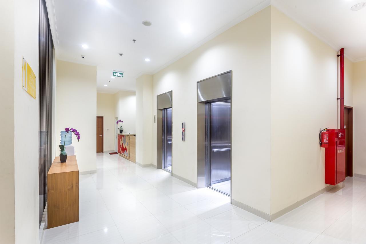 Astera Hotel Bintaro Serpong Exterior foto
