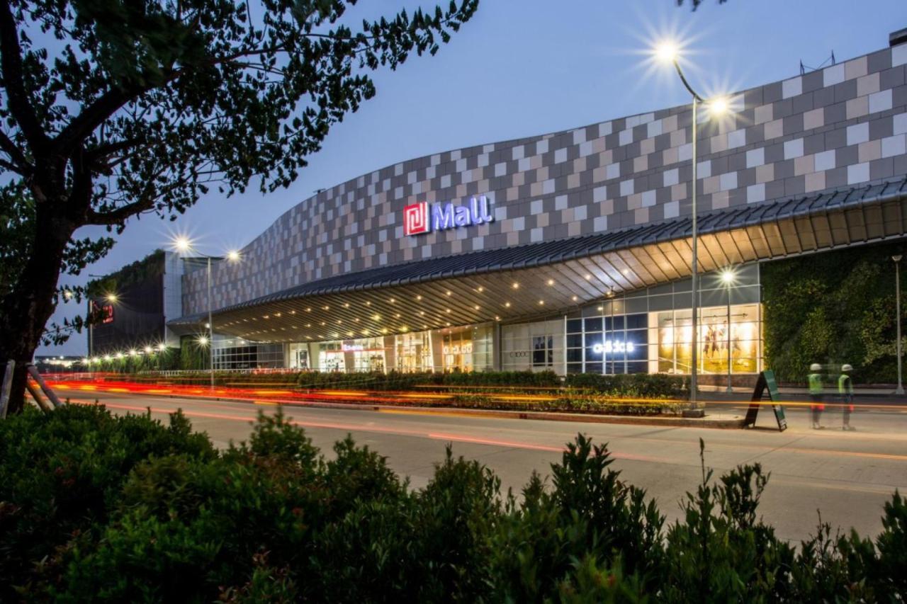Astera Hotel Bintaro Serpong Exterior foto